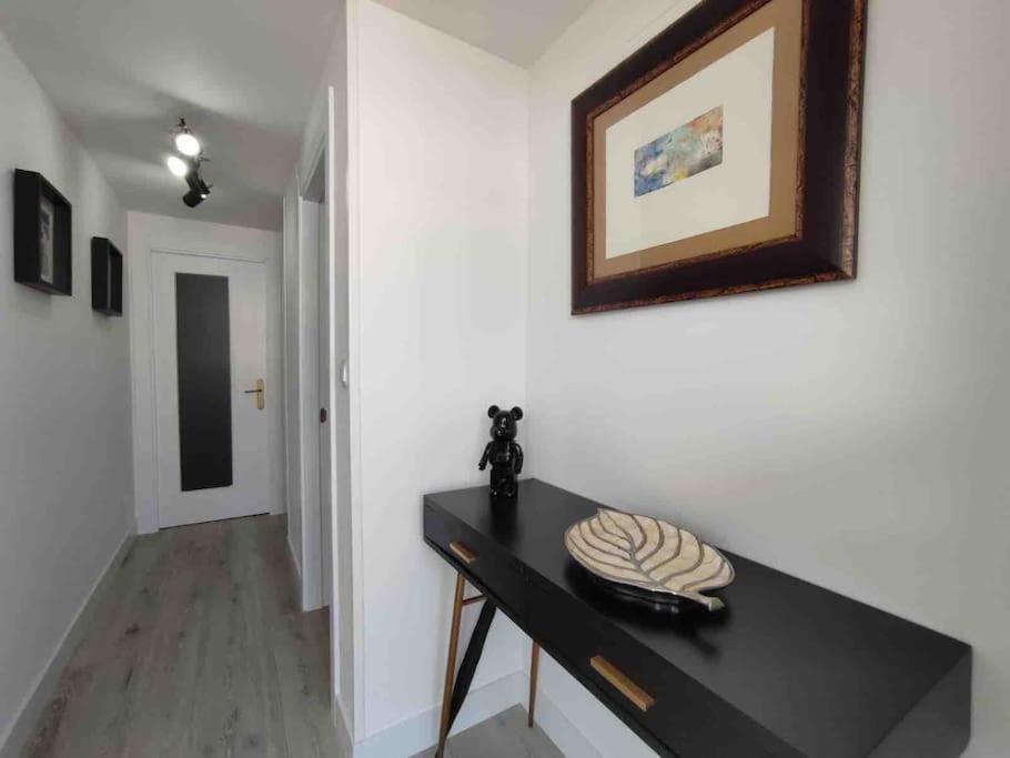 Exclusivo Apartamento Con Aparcamiento Gratuito ลาเรโด ภายนอก รูปภาพ